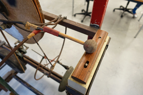 That the change of the sound of *Méta-Harmonie II* was caused by wear and tear was impossible not to notice. But other factors were implicated, too, including the use of the wrong beaters, for example. Photo: Schaulager, Laurenz Foundation
